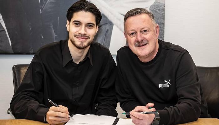 Kevin Diks resmi gabung Borussia Monchengladbach.
