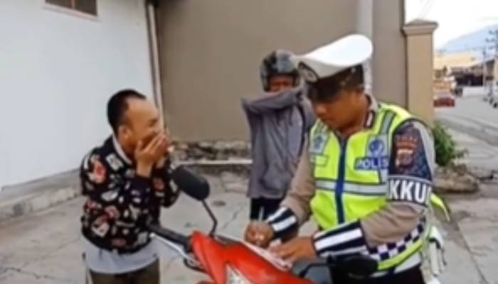 Video ubur ubur ikan lele viral di tiktok.