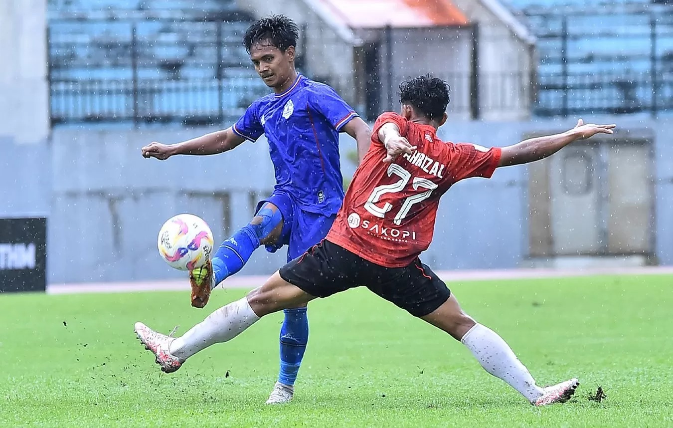 Laga PPSM Magelang melawan Persika karanganyar di Stadion Moh Soebroto, 12 Januari 2025.