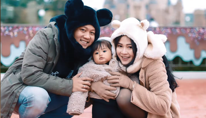 Potret menggemaskan Cundamani saat merayakan ulang tahun di Jepang bersama Bella Bonita dan Deny Caknan.