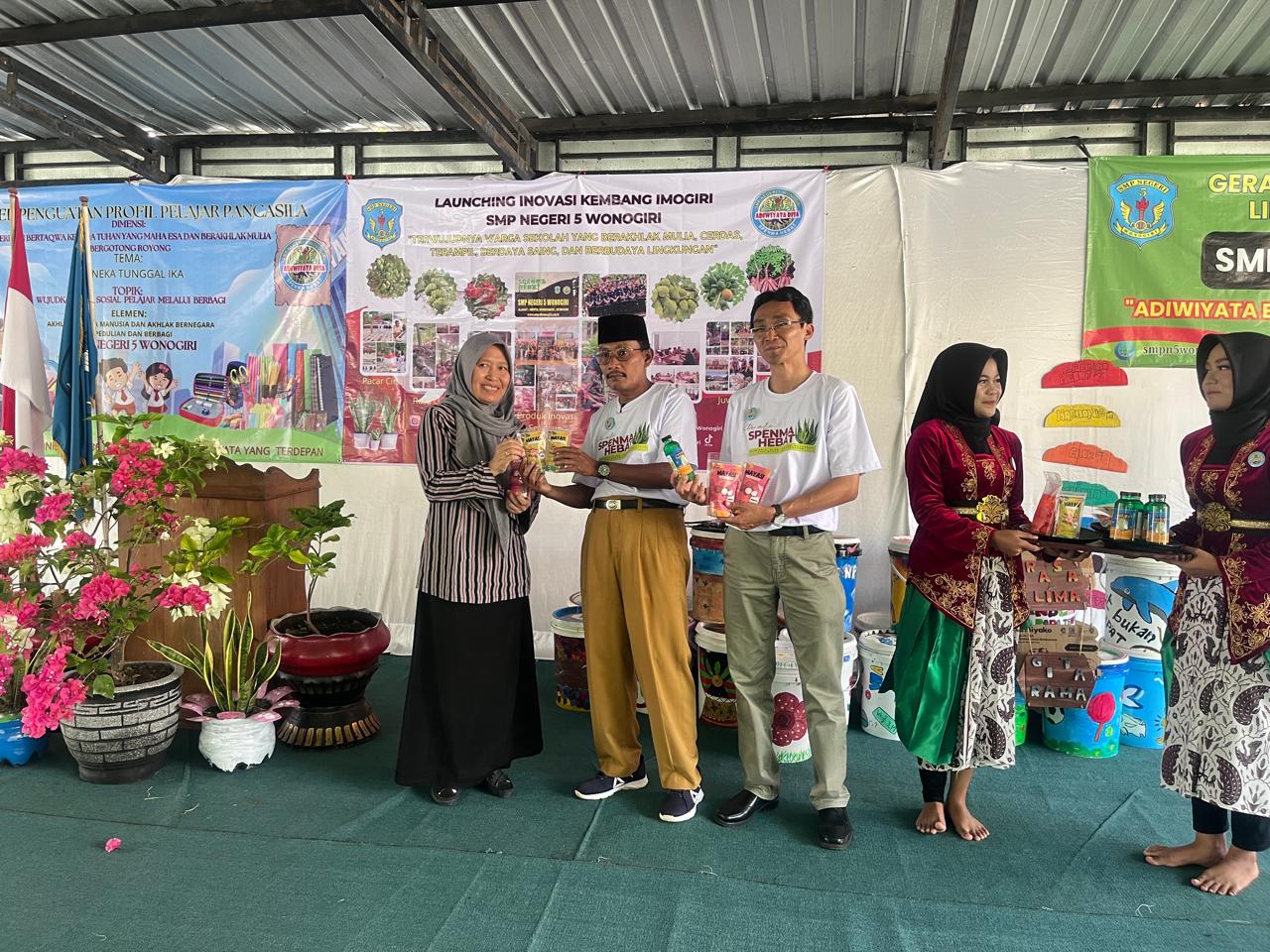 Launching Adiwiyata Kembang imogiri SMP Negeri 5 Wonogiri.