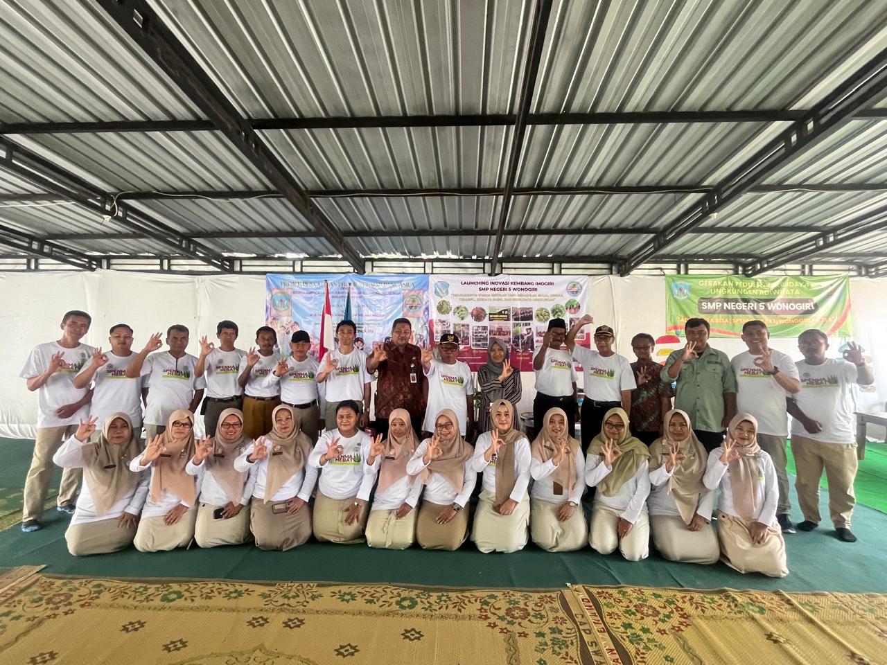 Launching Adiwiyata Kembang imogiri SMP Negeri 5 Wonogiri.