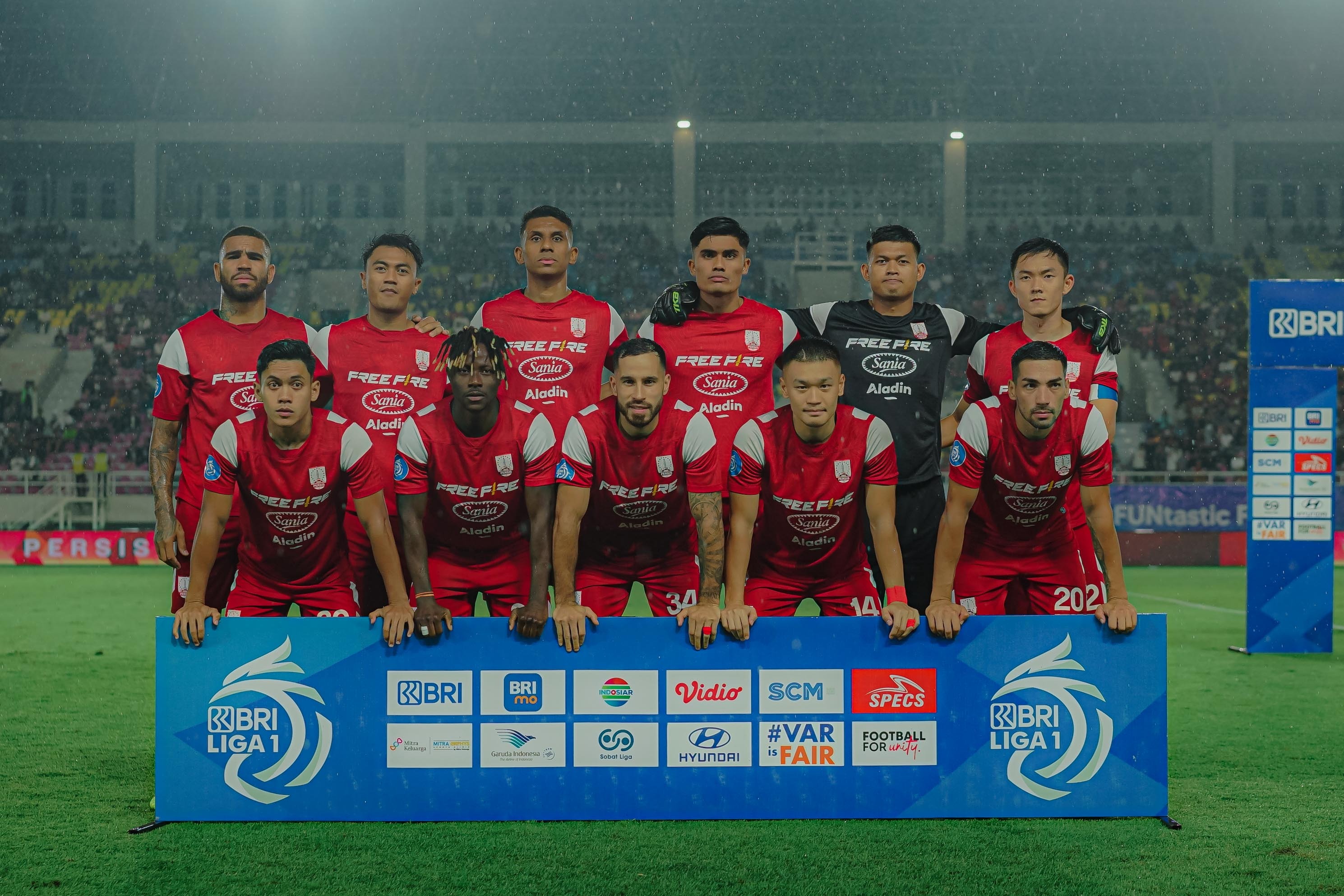 Skuad Persis Solo melawan Persebaya Surabaya.