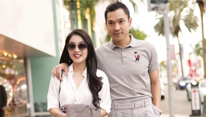 Kebersamaan Sandra Dewi dan Harvey Moeis.