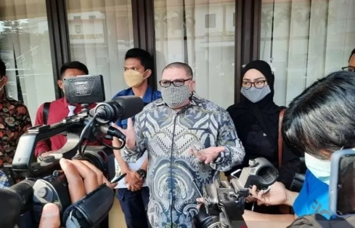 Razman Arif Nasution sebut Vadel Badjideh ditahan bukan kemenangan Nikita Mirzani.
