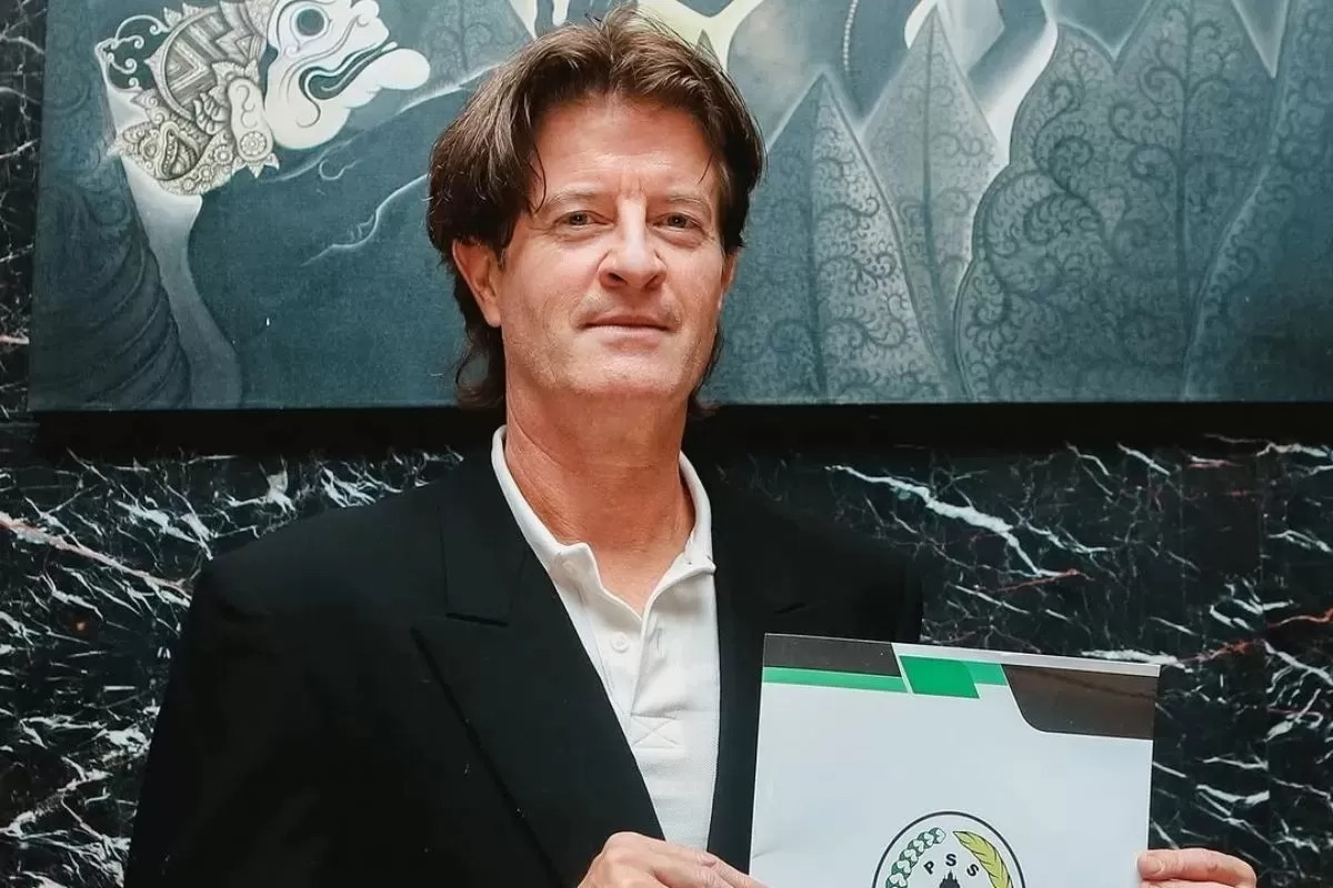 PSS Sleman resmi dilatih oleh Pieter Huistra.
