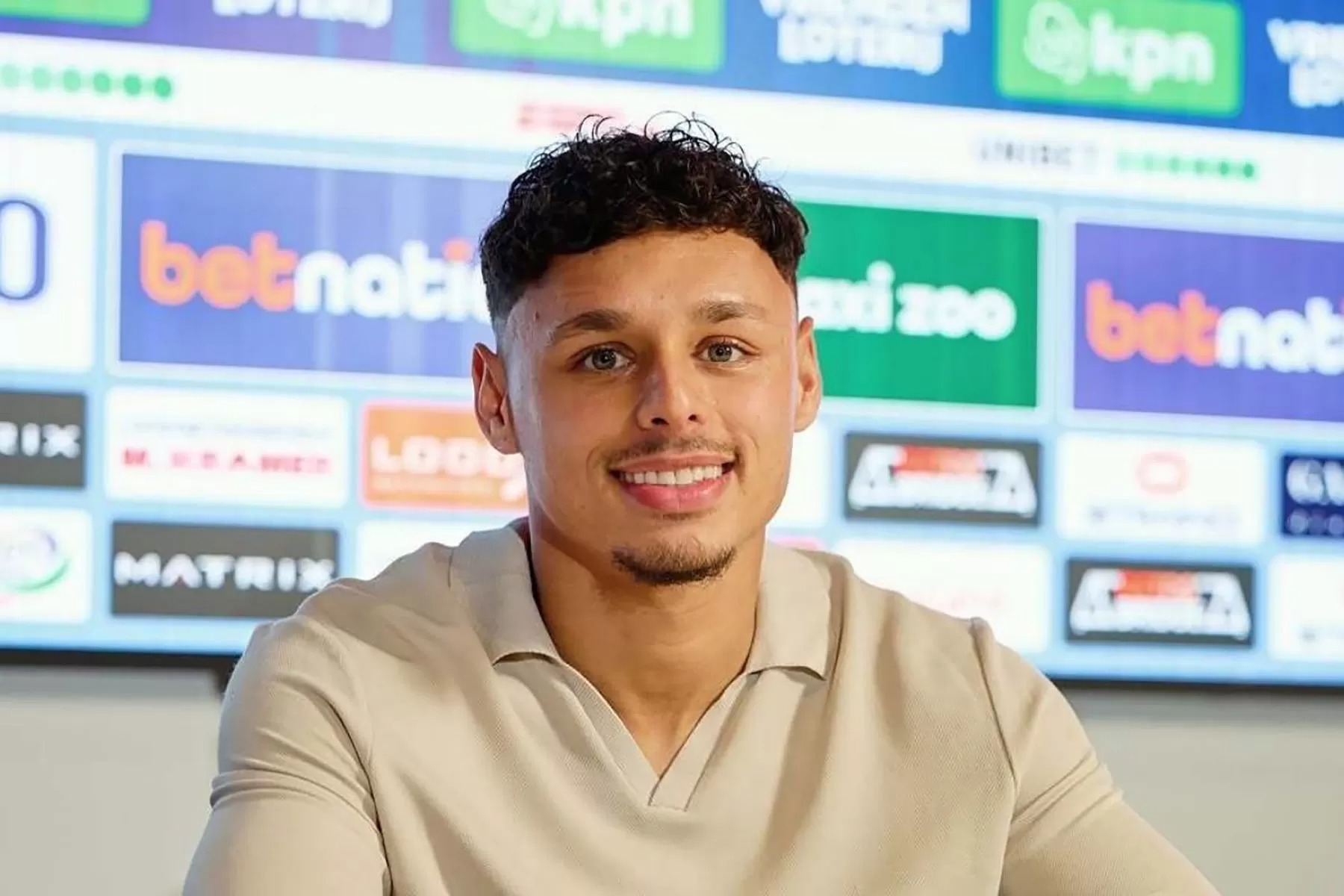 Dean James Bek Kiri Muda Keturunan Indonesia yang Siap Perkuat Timnas Garuda.