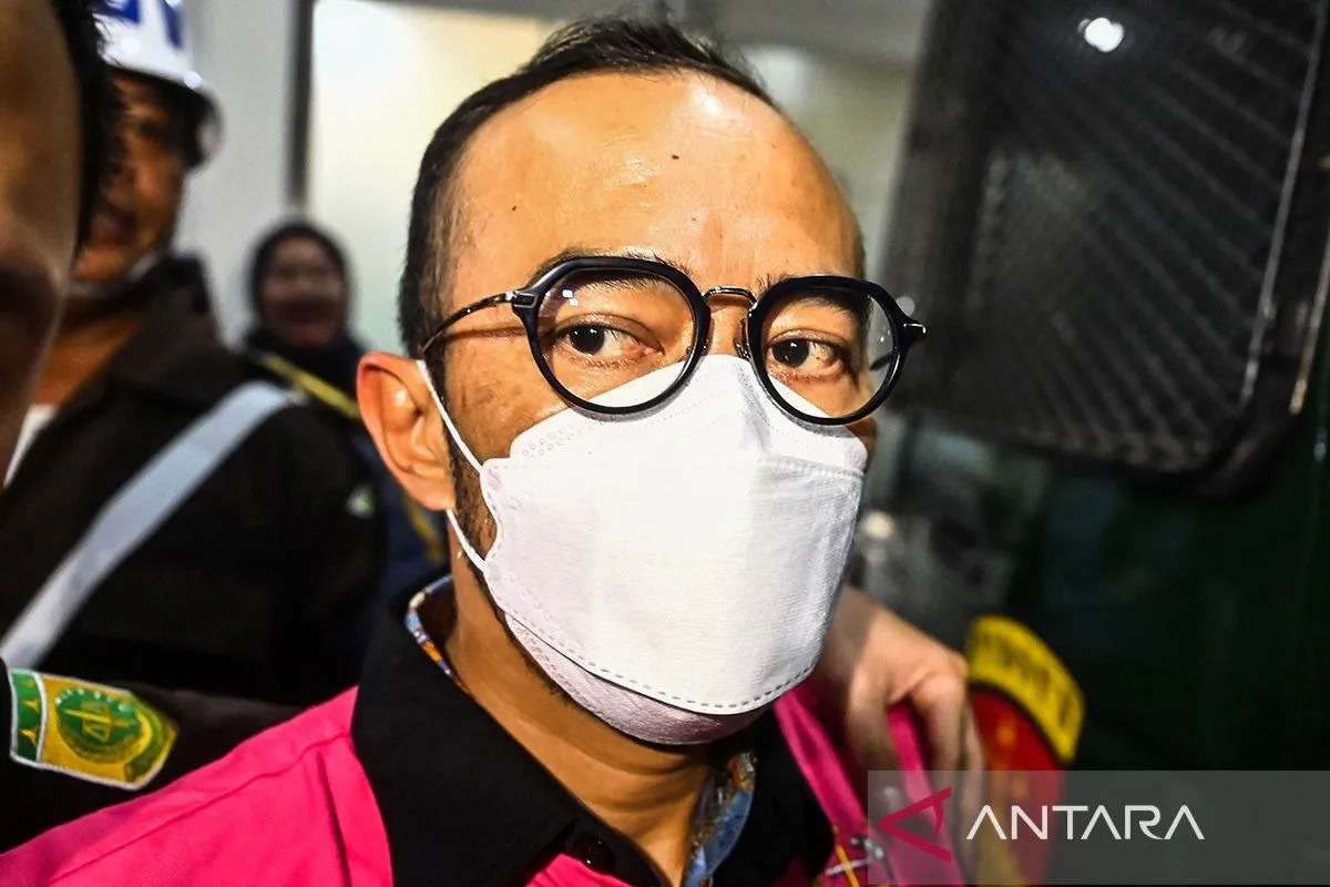 Direktur Utama PT Pertamina Patra Niaga Riva Siahaan jadi tersangka.