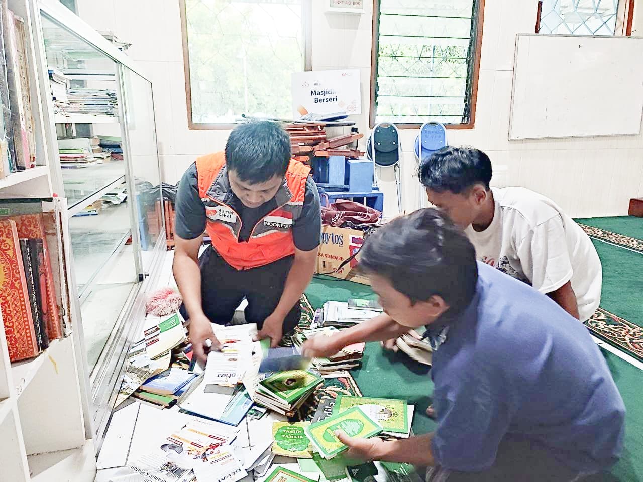Masjidku Berseri Rumah Zakat Solo.