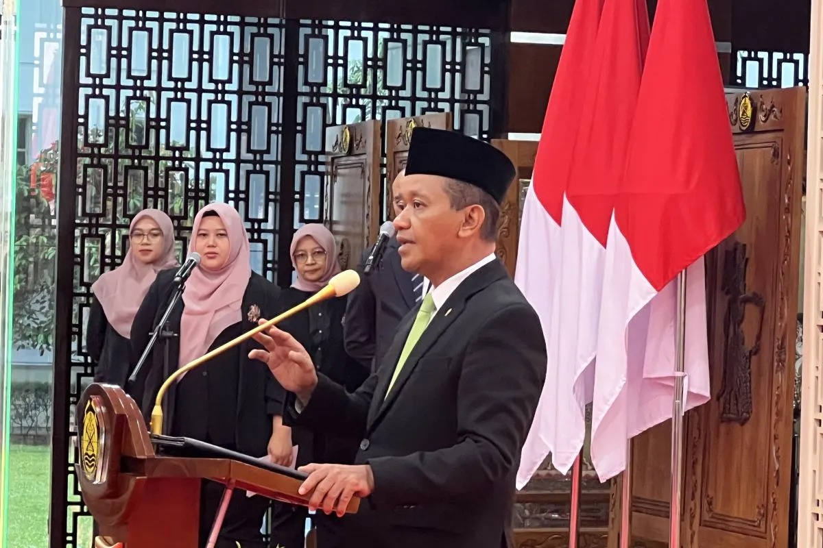 Menteri Energi dan Sumber Daya Mineral (ESDM) Bahlil Lahadalia dalam acara pelantikan pejabat pimpinan SKK Migas di Gedung Kementerian ESDM, Jakarta, Rabu (26/2/2025). .