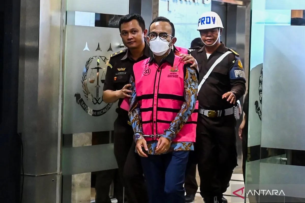 Berapa usia Riva Siahaan jika nantinya bebas dari hukuman kasus dugaan Pertamax oplosan?