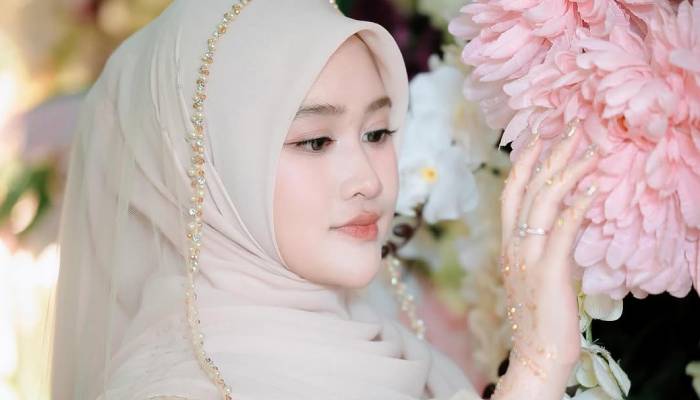 Khansa Mariska calon istri Gus Azmi.