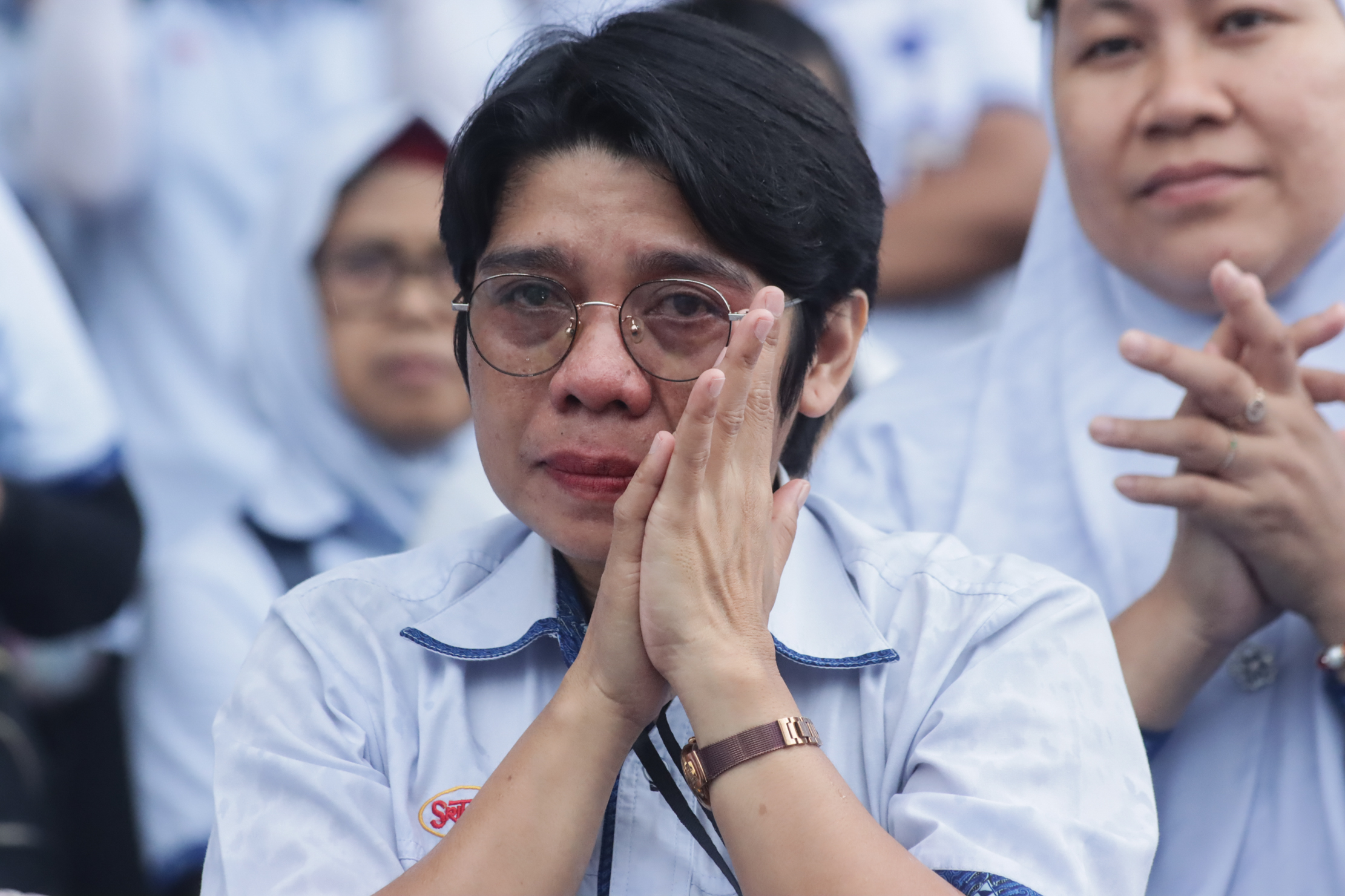 Duka karyawan di hari terakhir operasional PT Sri Rejeki Isman Tbk atau Sritex pada 28 Februari 2025.
