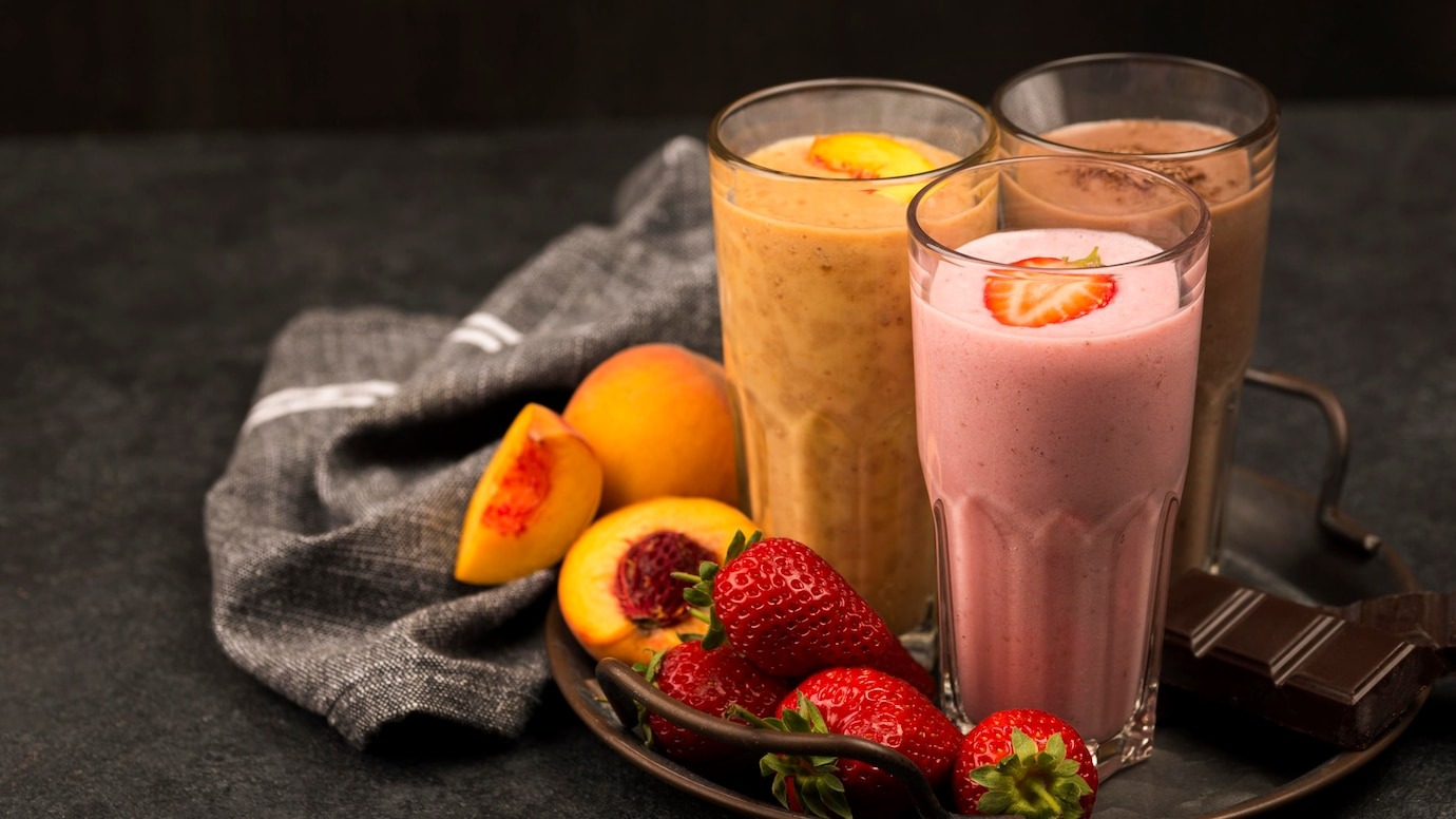 Jus Buah rekomendasi minuman saat berbuka puasa.