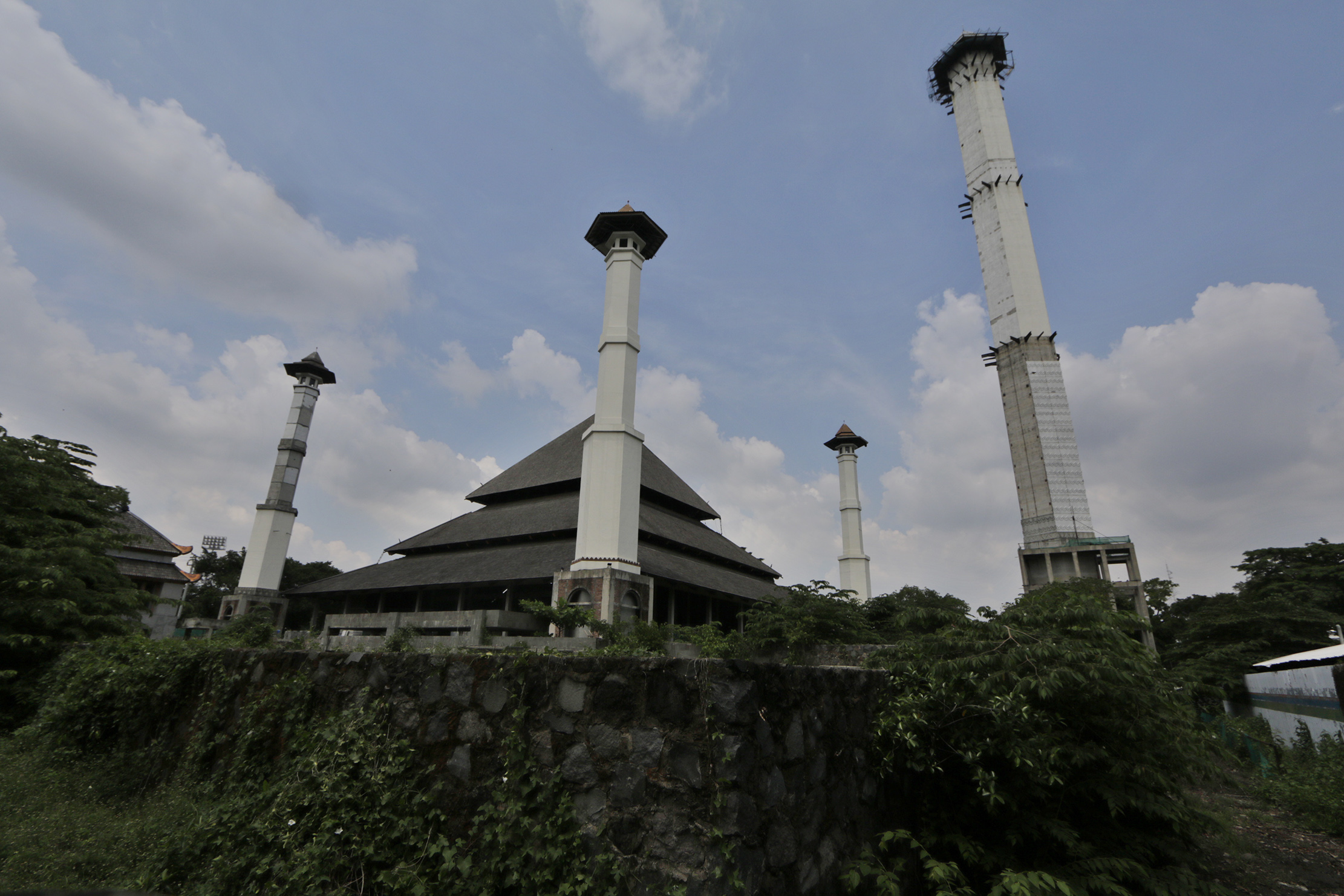 Masjid Raya Taman Sriwedari akan dimanfaatkan  untuk kegiatan tarawih keliling.