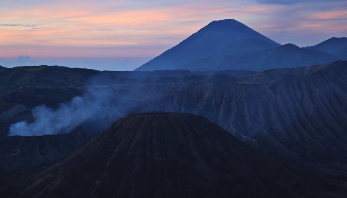 Sunset di kawasan Bromo.