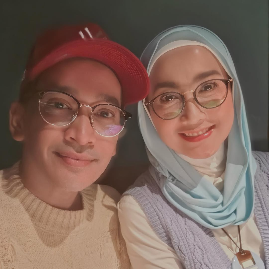 Ruben Onsu dan Desy Ratnasari.
