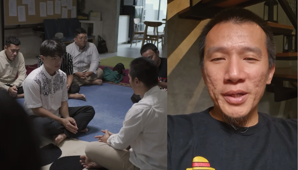 Felix Siauw saat menuntun Steven Wongso menjadi muallaf.