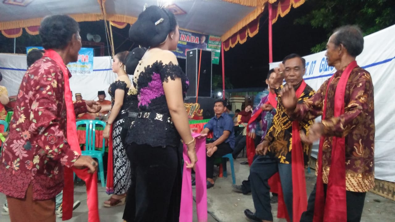 Seni Tayub.