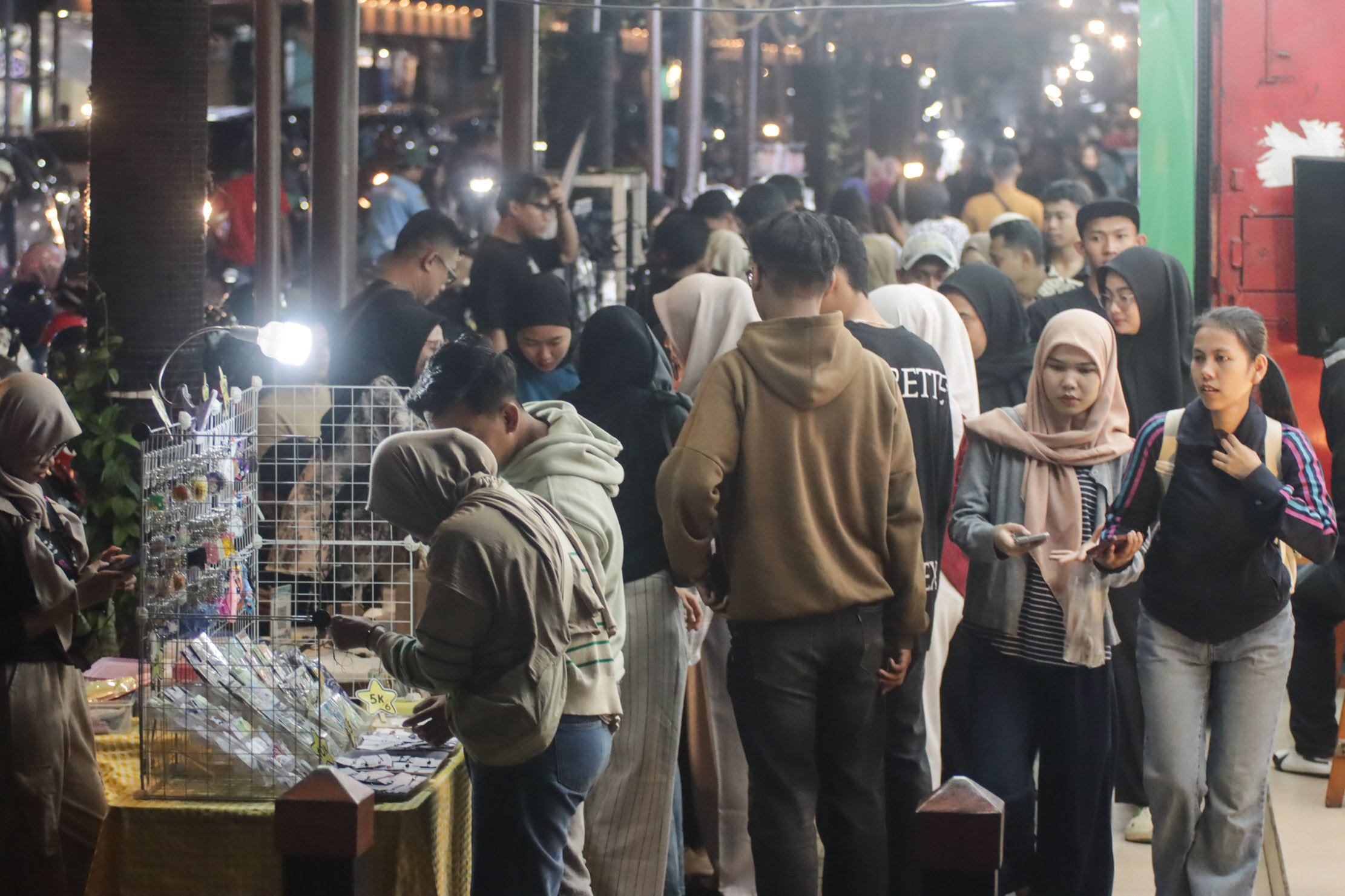 Solo is Solo, Gatsu Night Market.
