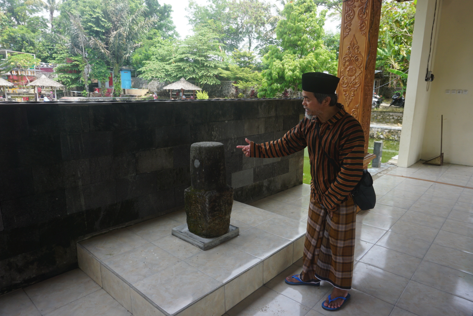 Replika prasasti upit yang ada di Desa Kahuman, Kecamatan Ngawen, Klaten.