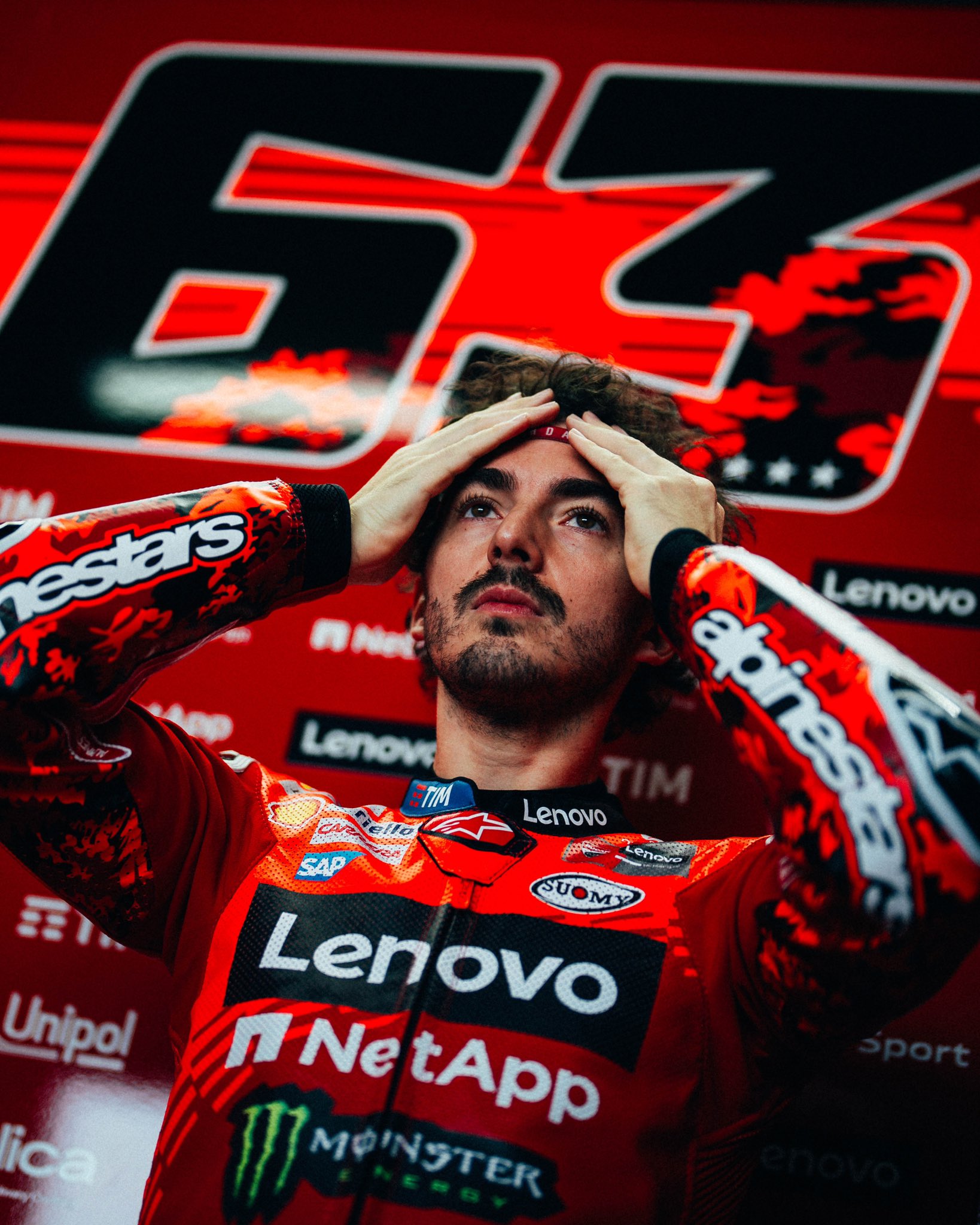 Pecco Bagnaia langsung berikan klarifikasi dan menarik komentarnya soal pilihan motor Ducati jelang MotoGP Amerika 2025