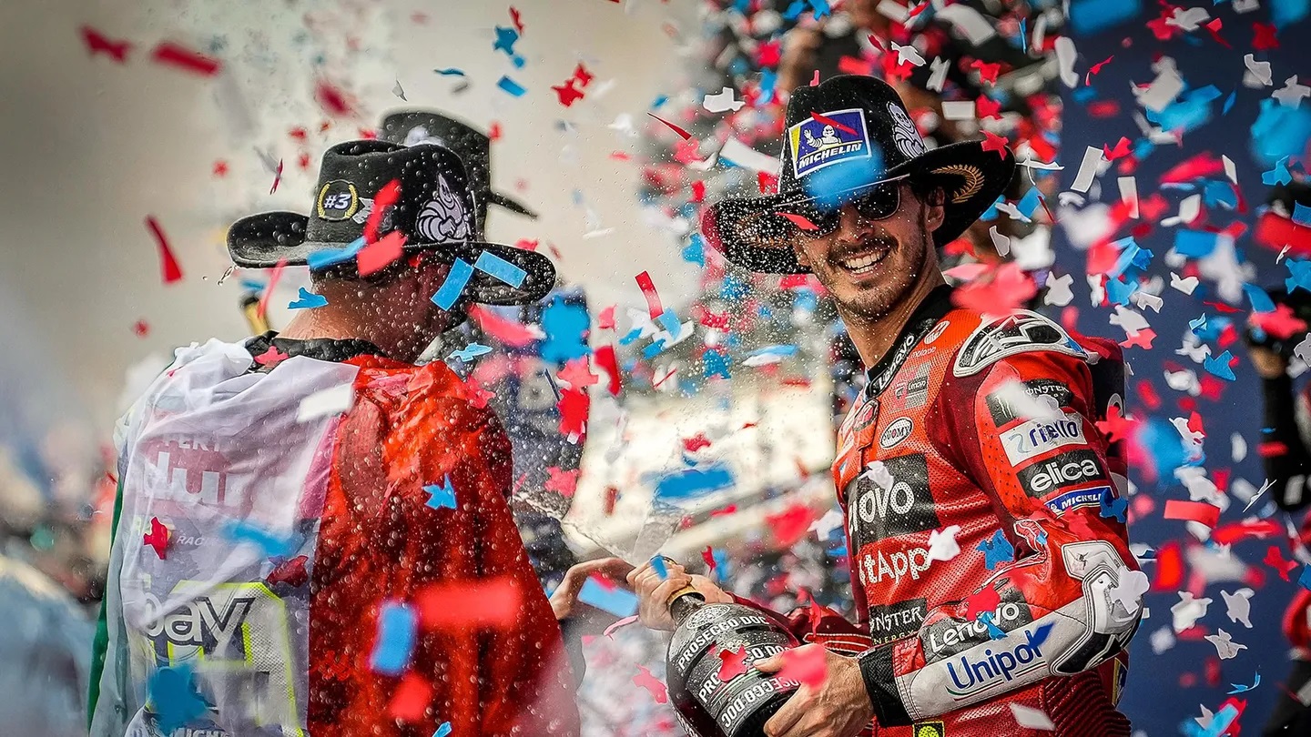 Klasemen MotoGP 2025 mengalami perubahan setelah Francesco Bagnaia menang dan Marc Marquez jatuh di MotoGP Amerika 2025