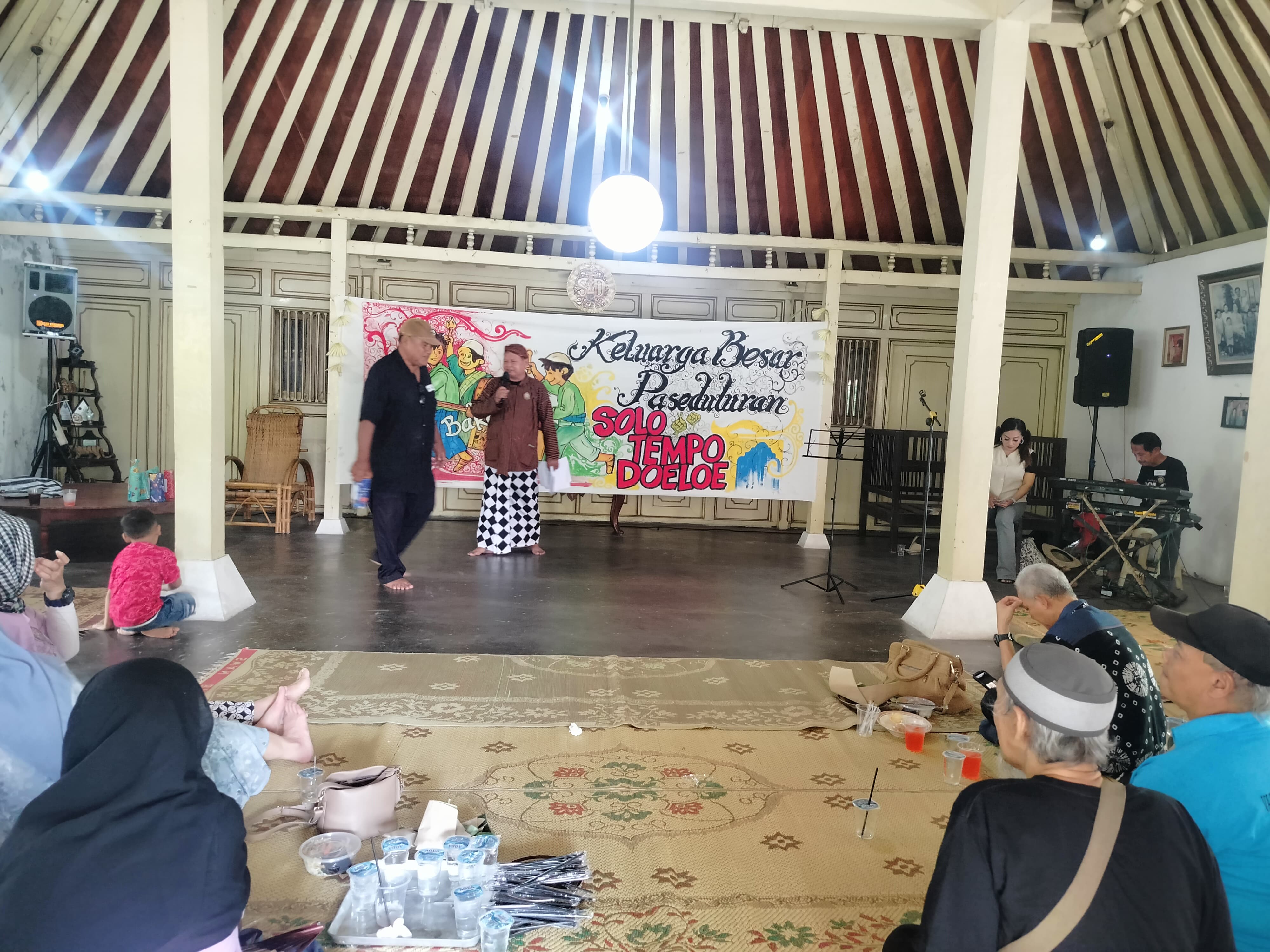 Komunitas Solo Tempo Doeloe hadirkan suasana masa lalu dalam acara Bakdan Solo Tempo Doeloe.
