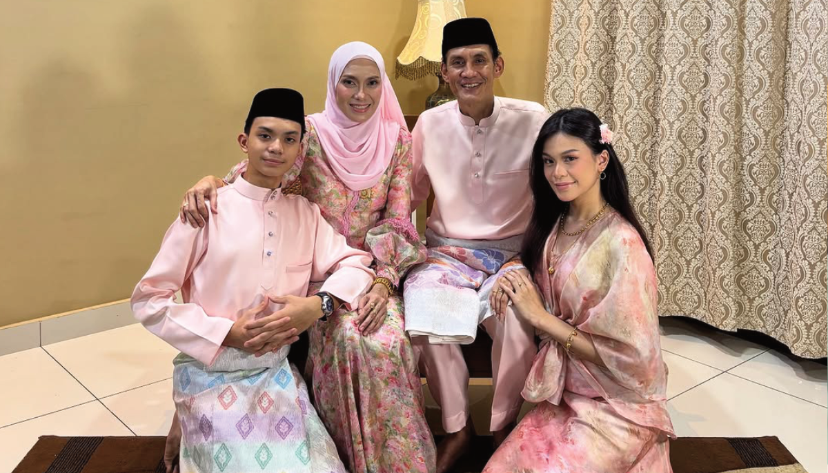 Faizal Hussein pemeran Walid bersama keluarga.
