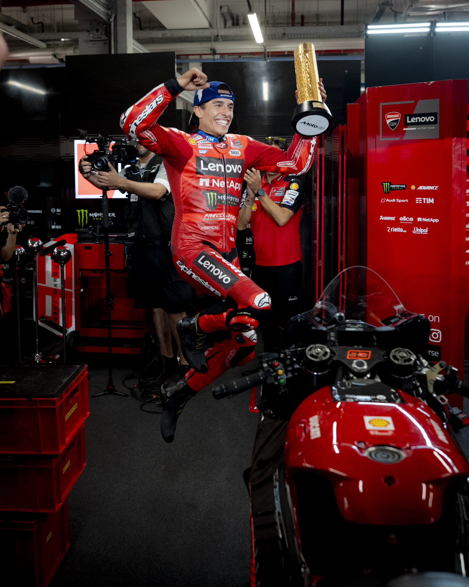 Klasemen setelah seri MotoGP Qatar 2025: Marc Marquez makin kokoh di puncak, sementara Francesco Bagnaia yang dapat promosi podium kedua pangkas jarak