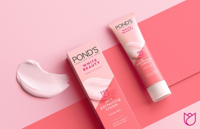 Pond&rsquo;s Day Cream Bright Beauty for Oily Skin