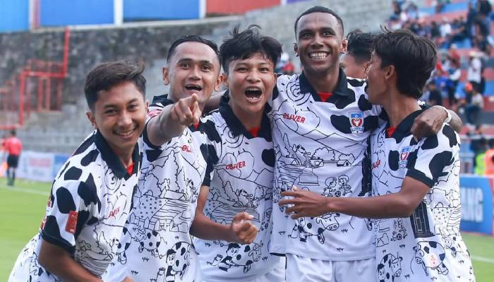 Skuad Persebi Boyolali merayakan kemenangan.