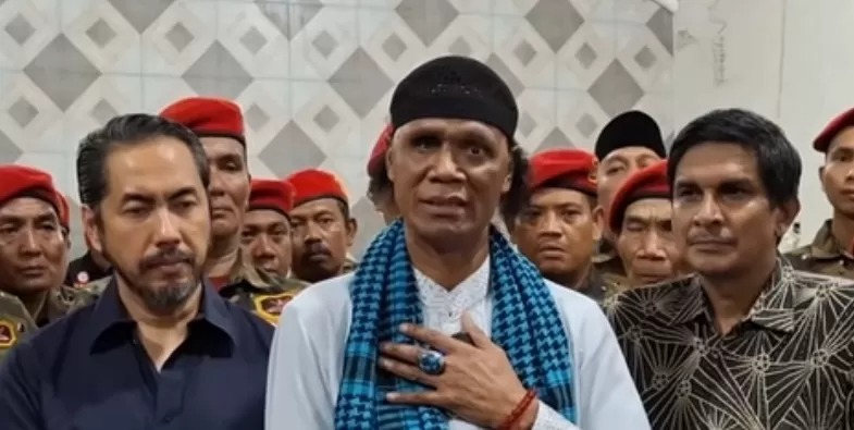 Screenshot video pernyataan Hercules yang beredar di media sosial.