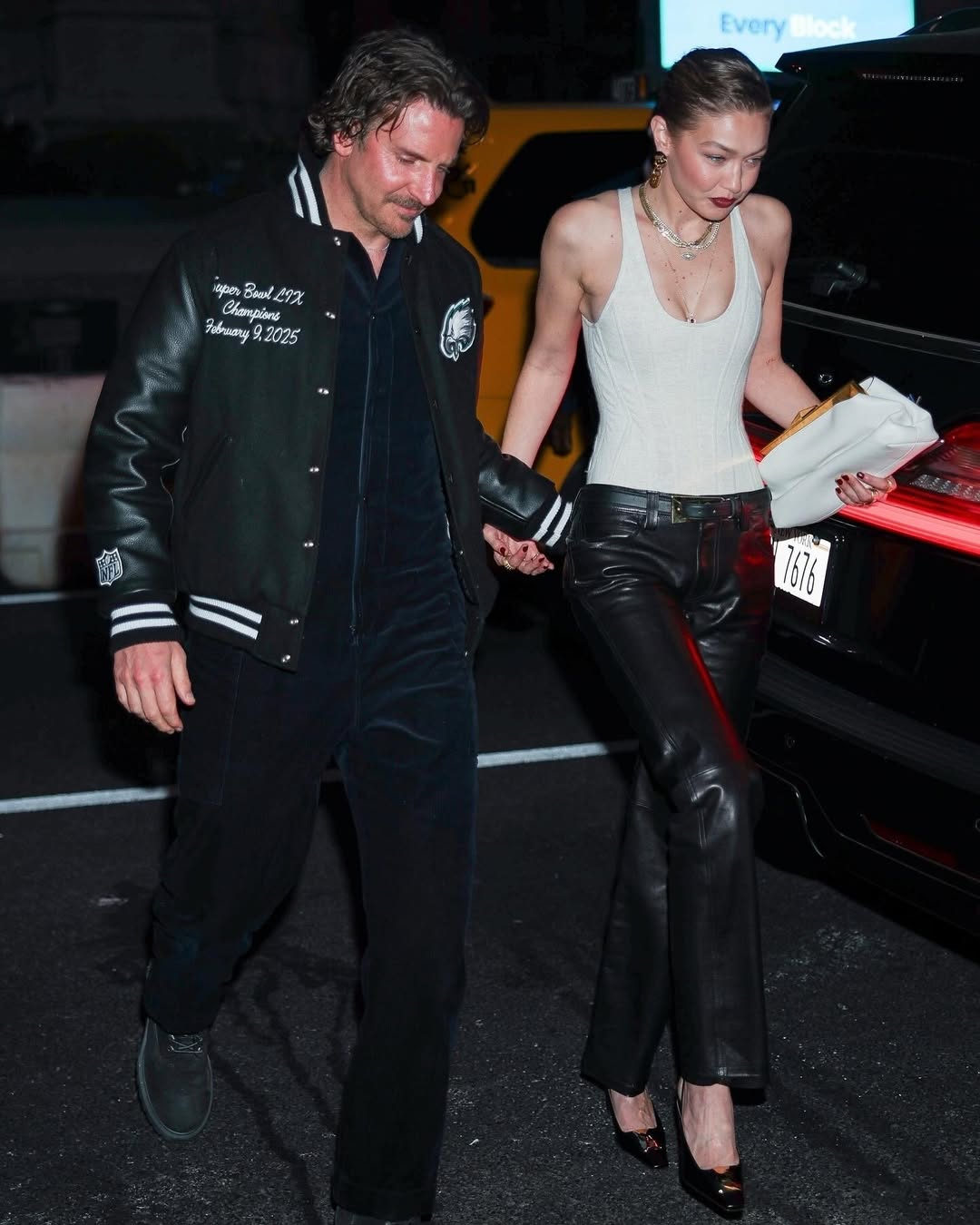Gigi Hadid dan Bradley Cooper.