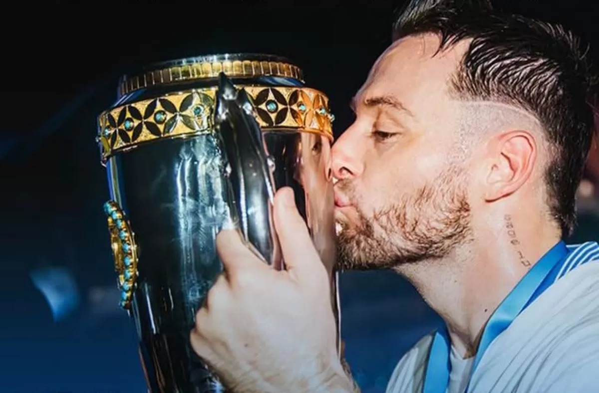 Drama Marc Klok saat rayakan kemenangan Persib sebagai juara Liga 1.