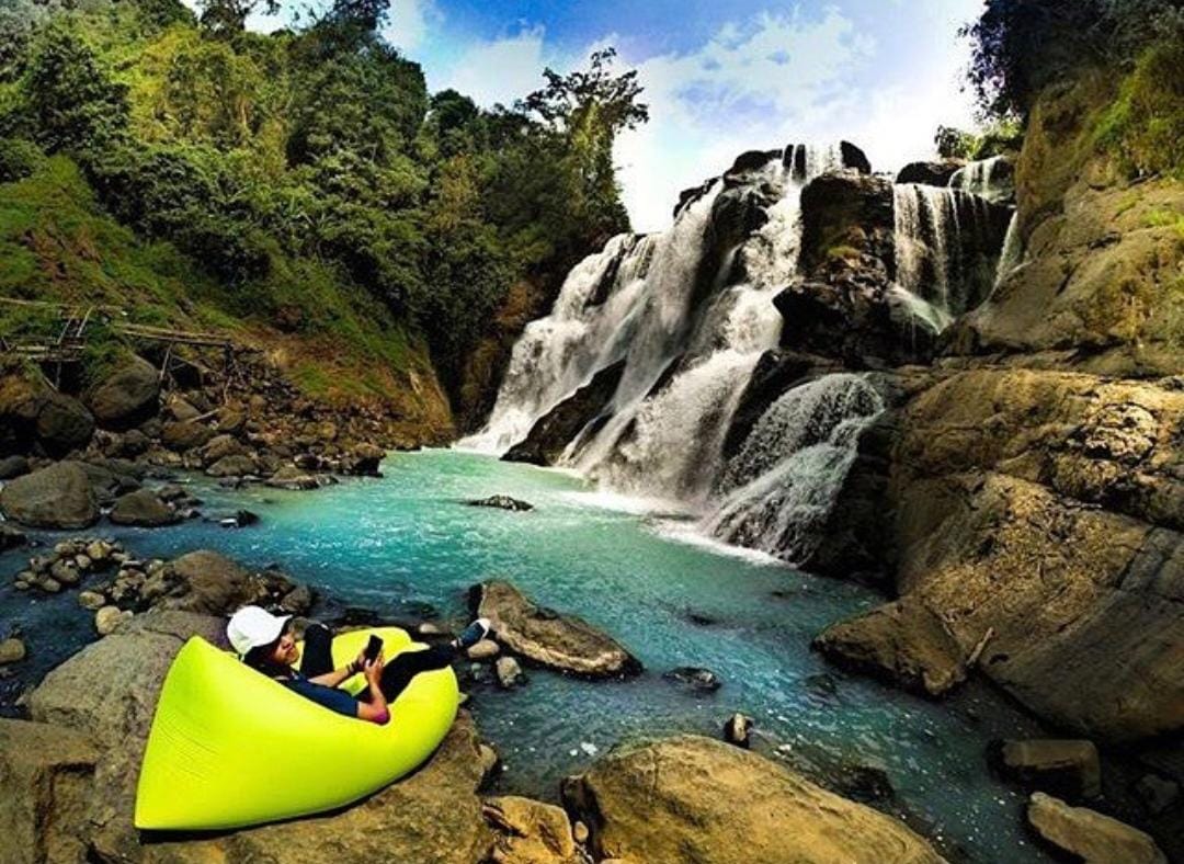 Wisata Curug Malela di Bandung Barat.
