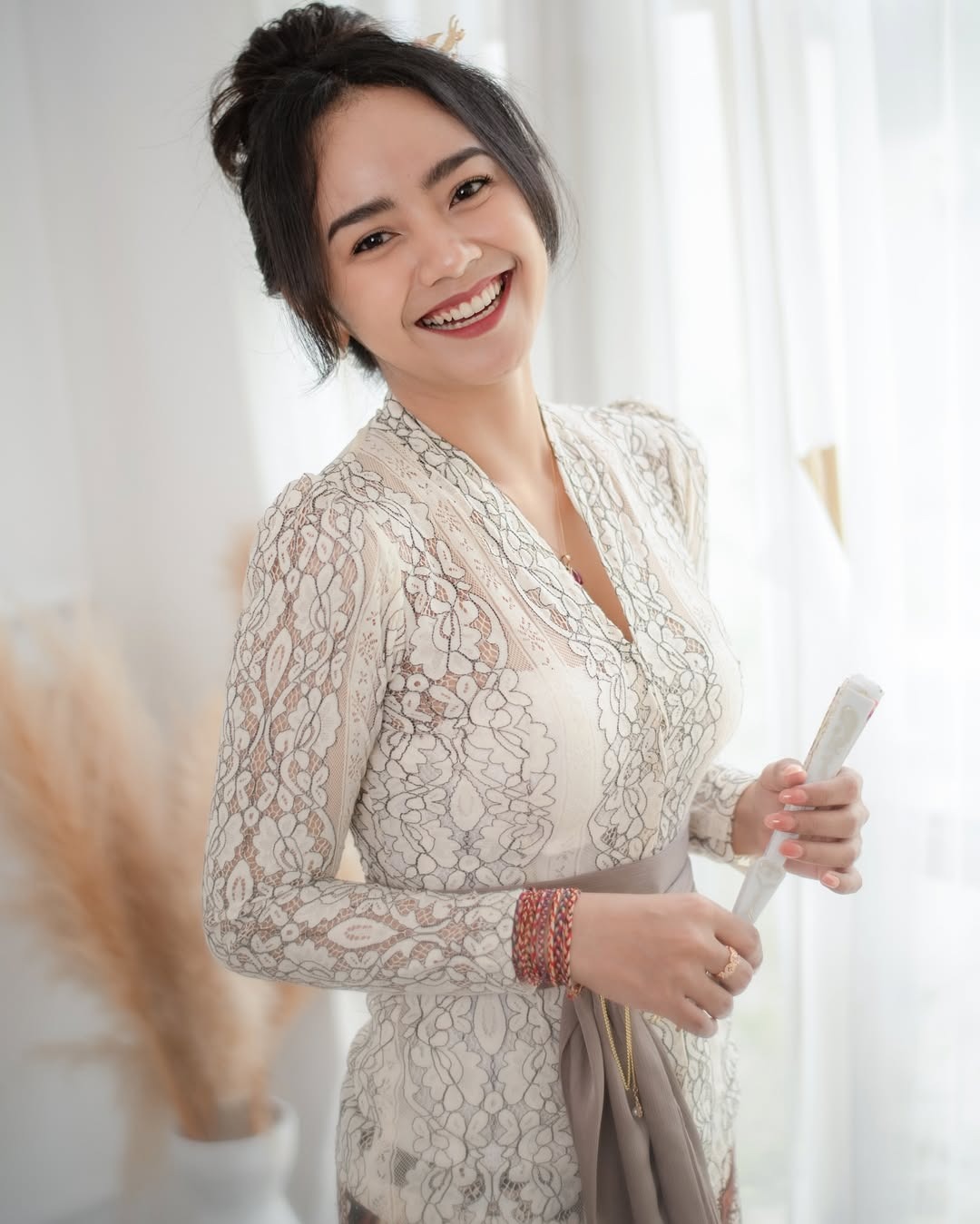 Profil Ayu Puspa, Selebgram Bali yang Viral.