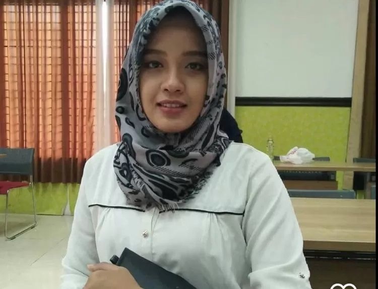 Akun Instagram Milik Ida Nur Hayati Mendadak Hilang, Usai Viral Foto Mesra dengan Kades Lamongan di Dalam Kamar Hotel.