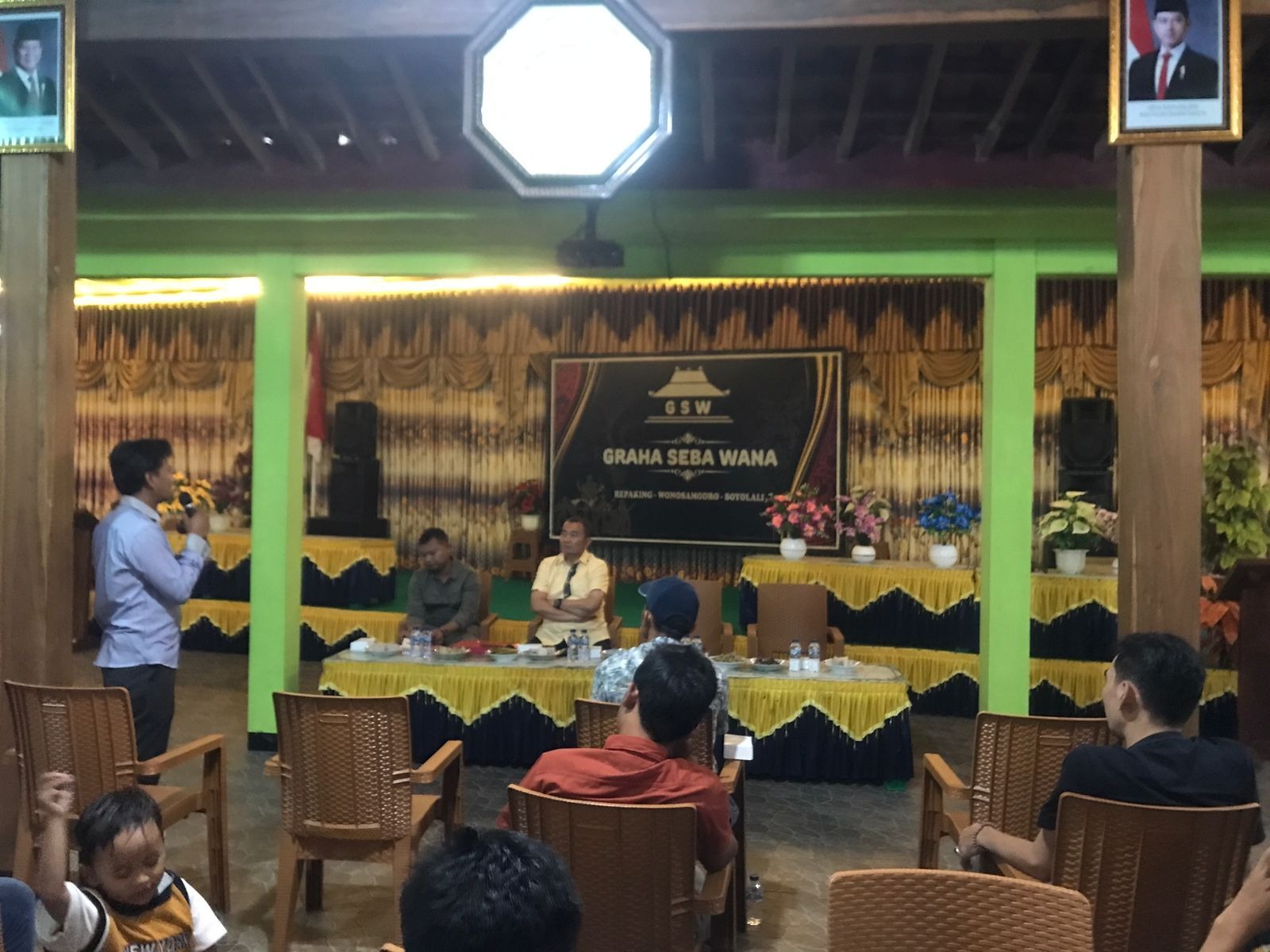 OJK bertemu para nasabah Koperasi Bahana Lintas Nusantara yang merasa ditipu di Boyolali, Rabu (14/5/2025).