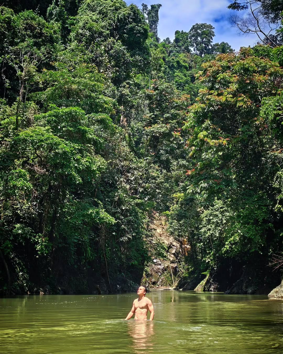 Unggahan IG Nicholas Saputra yang bikin geger.
