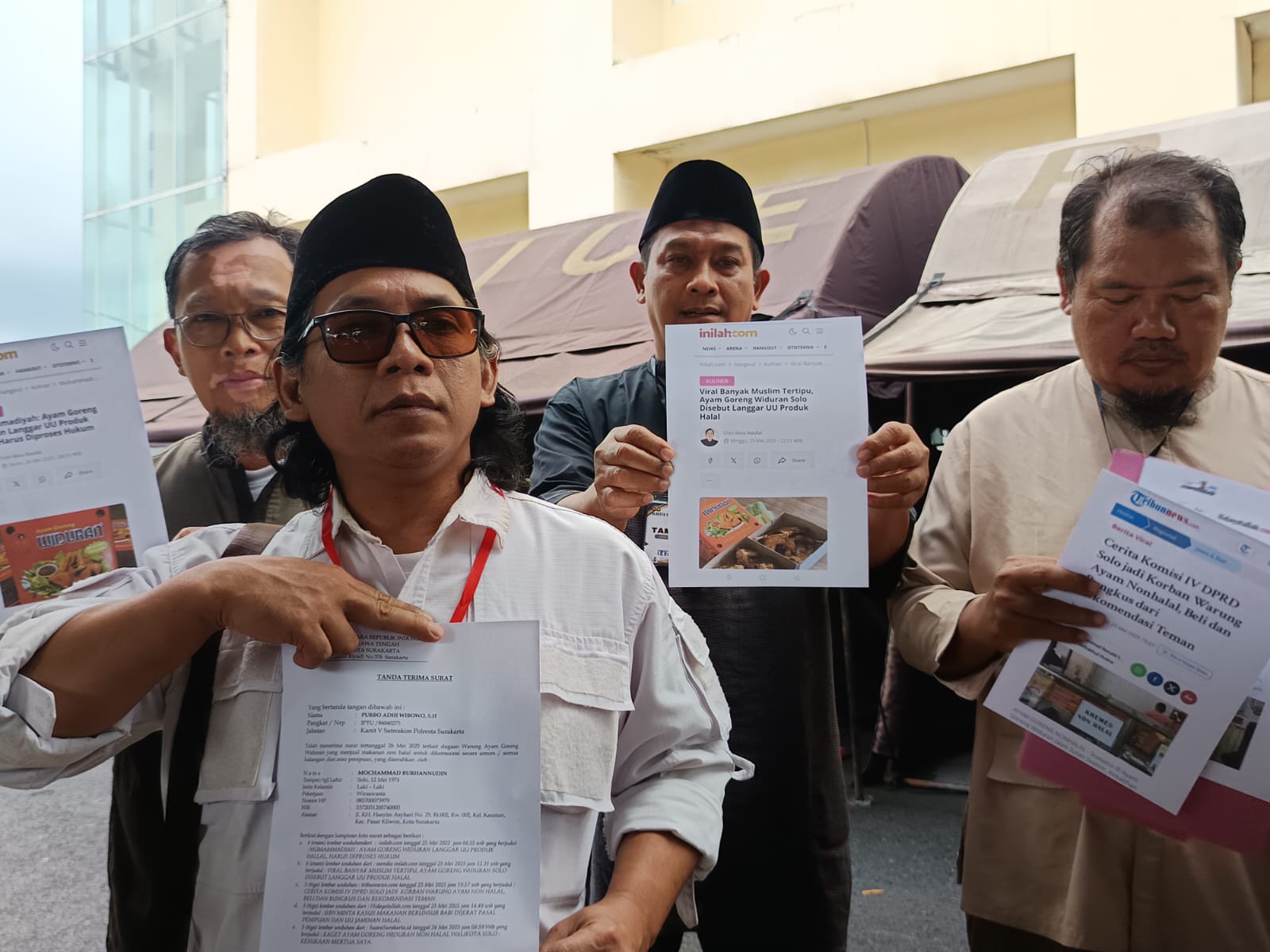 Warga Solo laporkan Ayam Goreng Widuran ke polisi, didukung tokoh Islam.