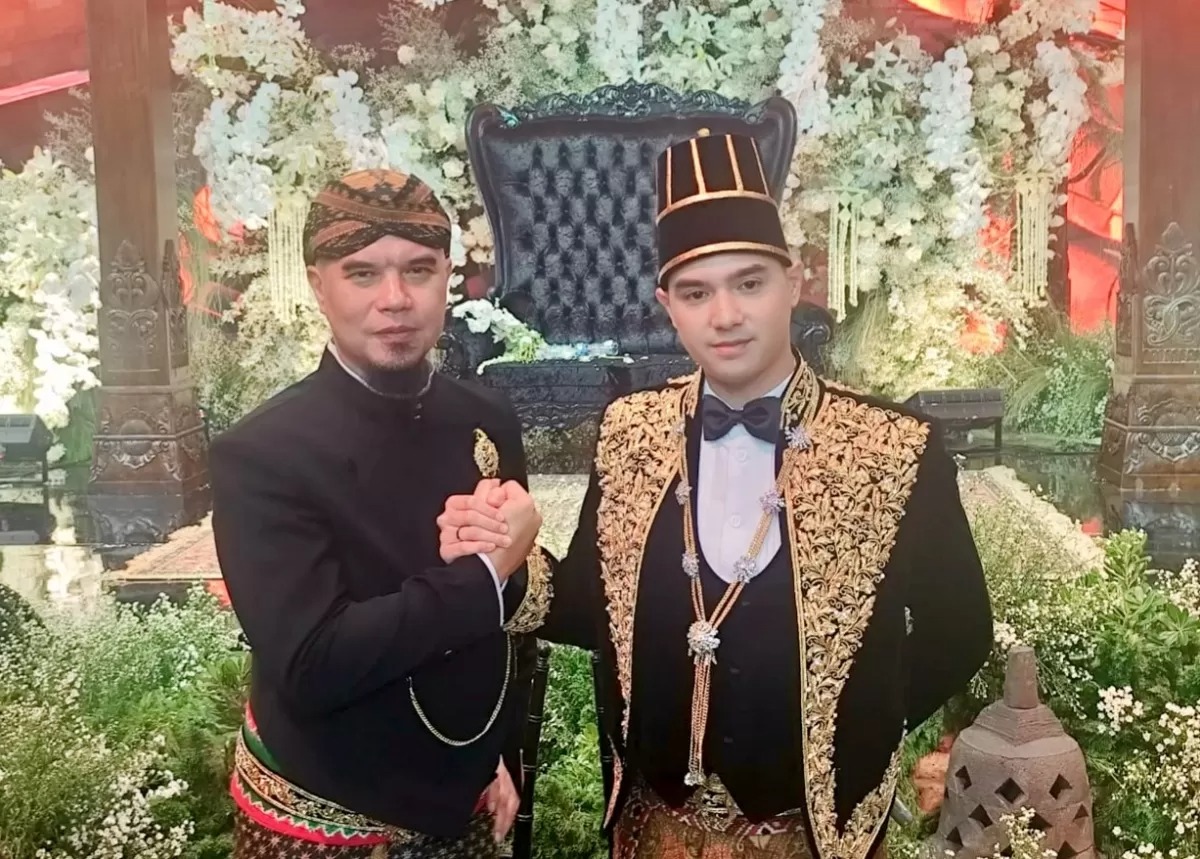 Ahmad Dhani bersama sang putra, Al Ghazali.