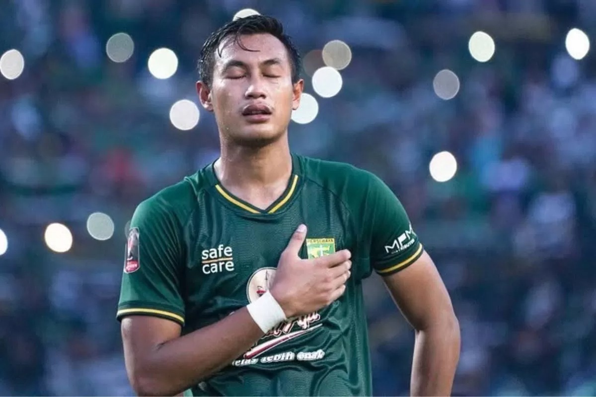 SONG FOR PRIDE: Hansamu Yama saat masih memperkuat Persebaya Surabaya.