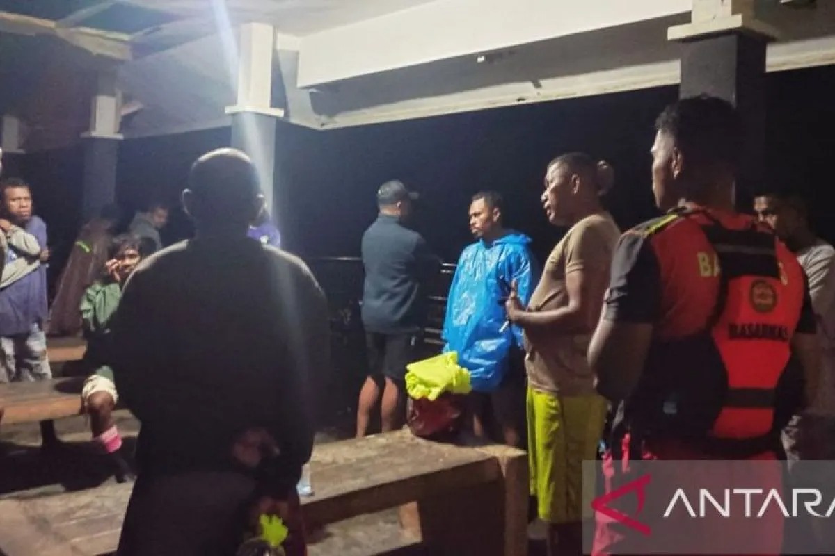 2 orang mahasiswa UGM meninggal dunia usai alami kecelakaan kapal terbalik di Maluku.
