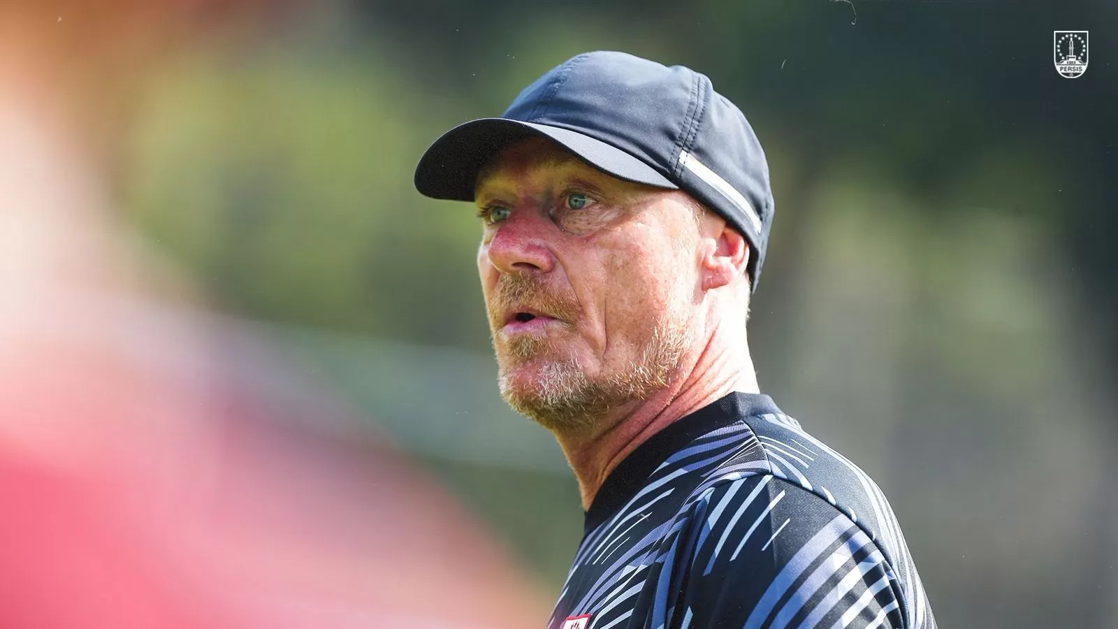 Peter de Roo pelatih Persis Solo.