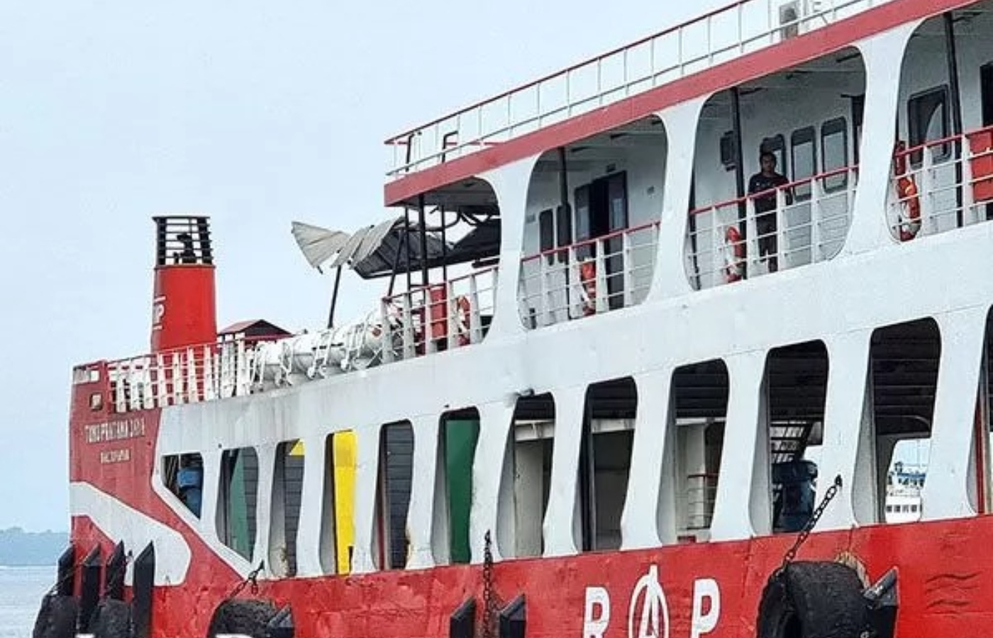 KMP Tunu Pratama Jaya tenggelam di Selat Bali