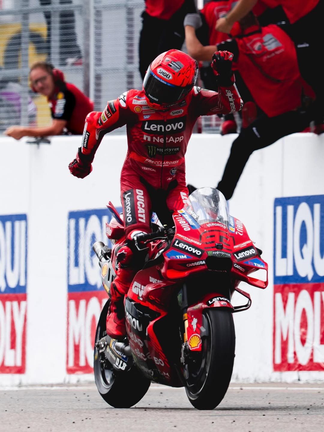 Marc Marquez Selebrasi Aura Farming Pacu Jalur usai Juarai MotoGP Jerman 2025