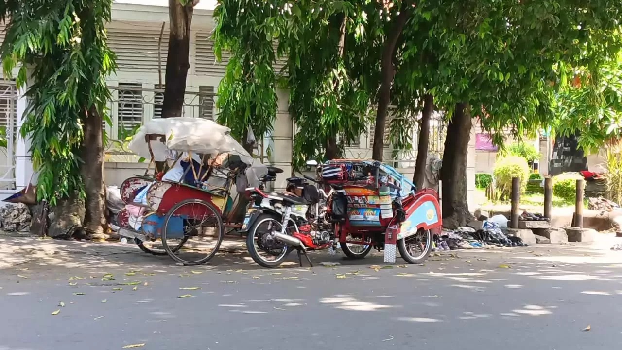 Ilustrasi Becak Motor.