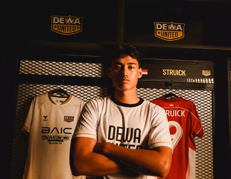 Rafael Struick resmi diperkenalkan sebagai pemain baru Dewa United untuk musim 2025/2026.