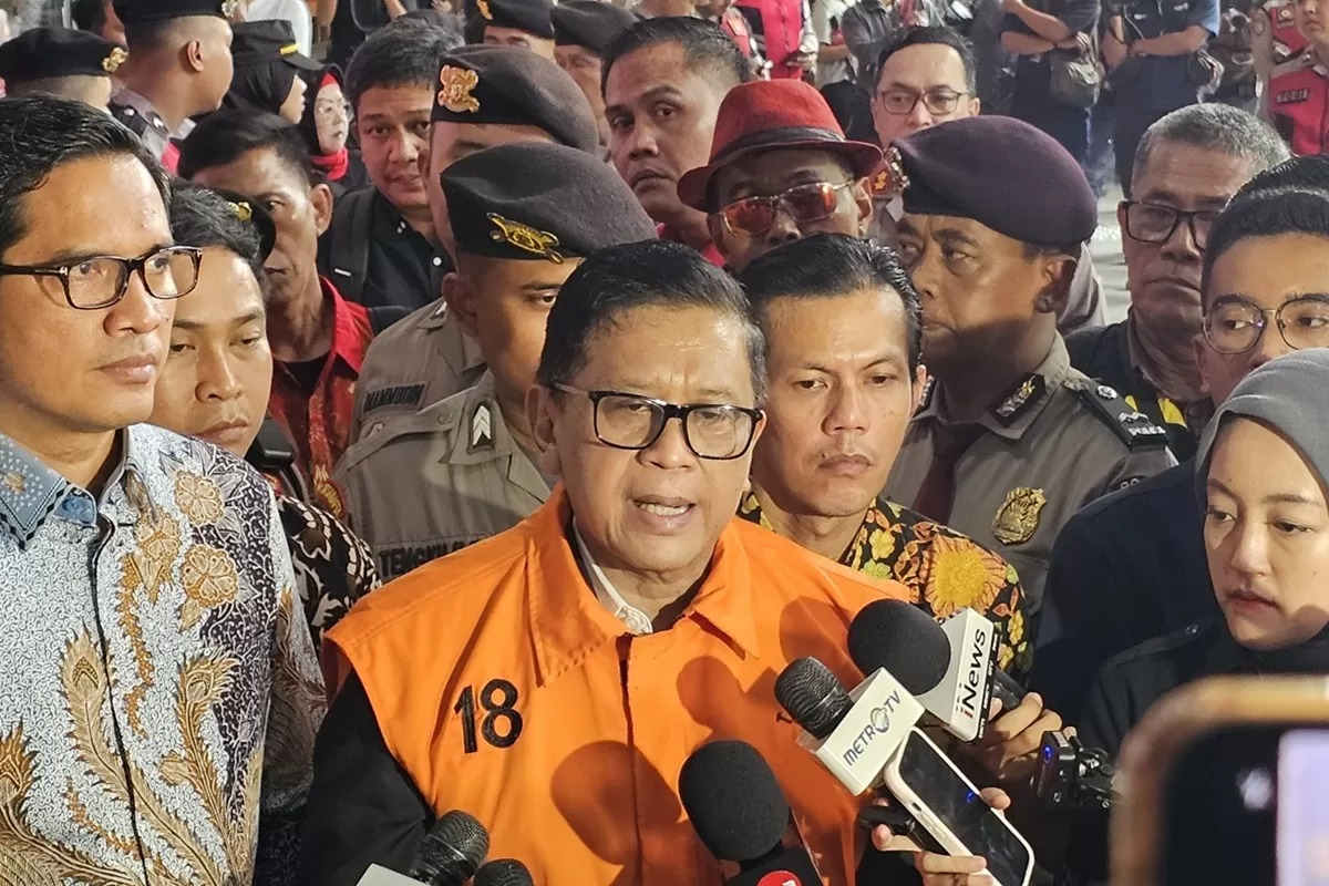 Sekjen PDIP Hasto Kristiyanto, disela-sela menjalani sidang duplik di Pengadilan Tipikor pada Pengadilan Negeri Jakarta Pusat, Jumat (18/7/2025).